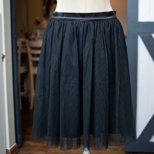⚡️ Multi-Layer Tulle Midi Skirt